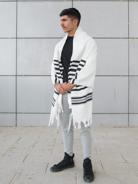 טלית דגם דוד צבע שחור לבן