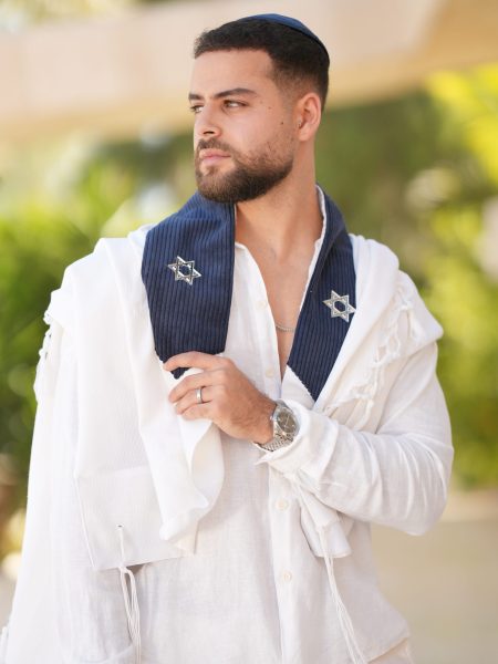 טלית Premium - דגם בית יוסף עם עטרה דגם קורדרוי דק צבע כחול עם מגן דוד כסוף