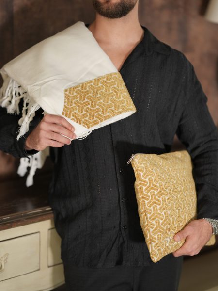 טלית Premium - דגם בית יוסף עם עטרה דגם Y צבע צהוב