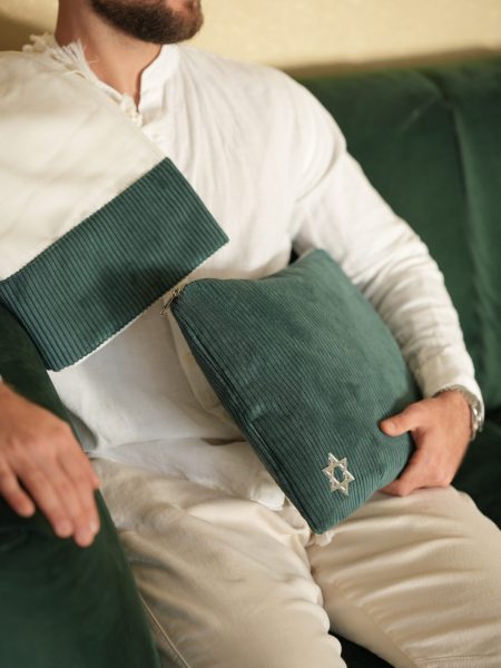 טלית Premium - דגם בית יוסף עם עטרה דגם קורדרוי דק צבע ירוק