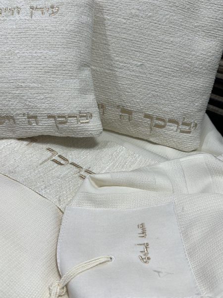 סט חתנים דניאל דגם בוקלה צבע לבן בז׳