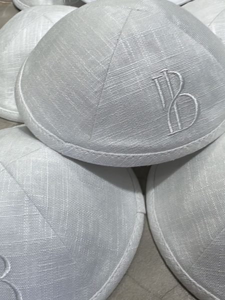 כיפה מעוצבת דגם רקמה והדפסה פשתן צבע לבן רקמה לבנה