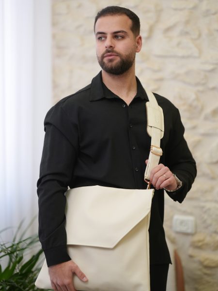 תיק Daniel דגם קלפה צבע אבן