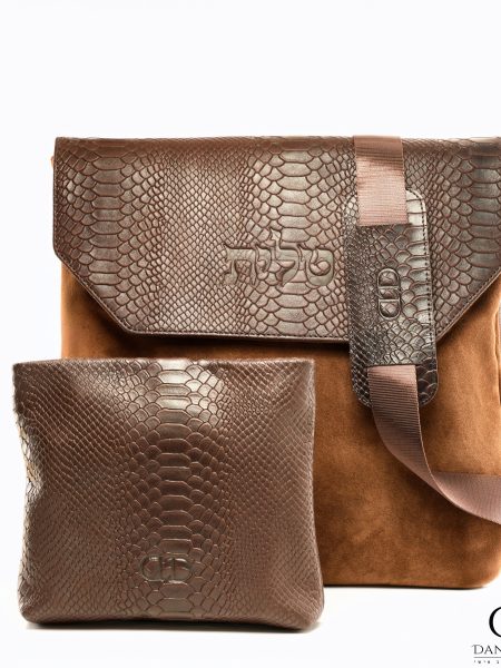 תיק Daniel עור אמיתי דגם קלאפה עור הפוך צבע קאמל משולב עור קרוקו חום