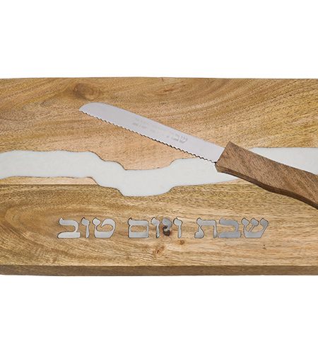 בוצ׳ר עץ מלא פס חלבי כולל סכין נסתרת