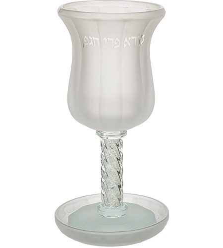 כוס קידוש דגם אליהו הנביא בורא פרי הגפן קריסטל צבע חלבי