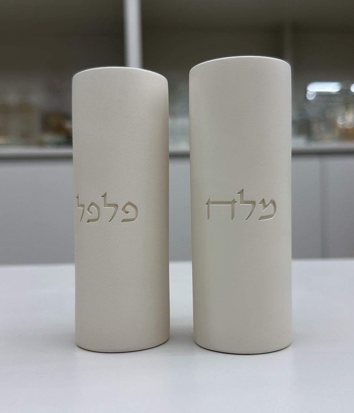 זוג מלחיות בטון דגם עגול גבוה צבע אבן